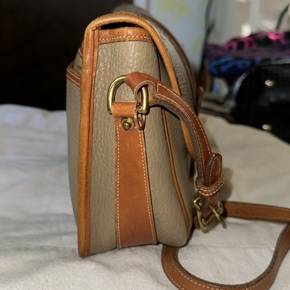 Dooney & Bourke AWL Vintage Taupe Cross Body Shoulder Bag Handbag (AA1) - Picture 4 of 9